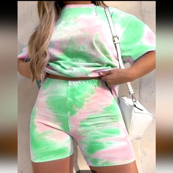 Plus Size Tie Dye Short Sleeve Top & Biker Short Sz 1X - Picture 1 of 8